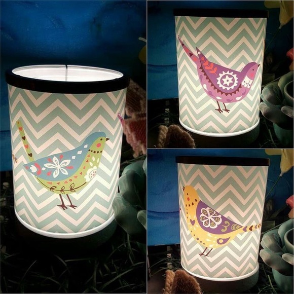 💜SCENTSY CHEVRON & SONGBIRDS - Picture 2 of 3